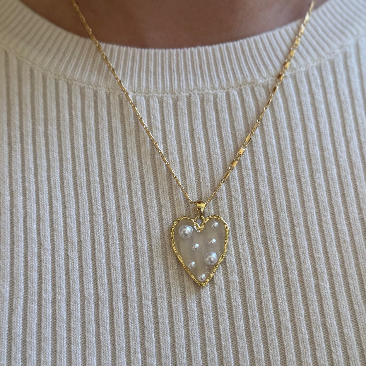 heart necklace with pearl