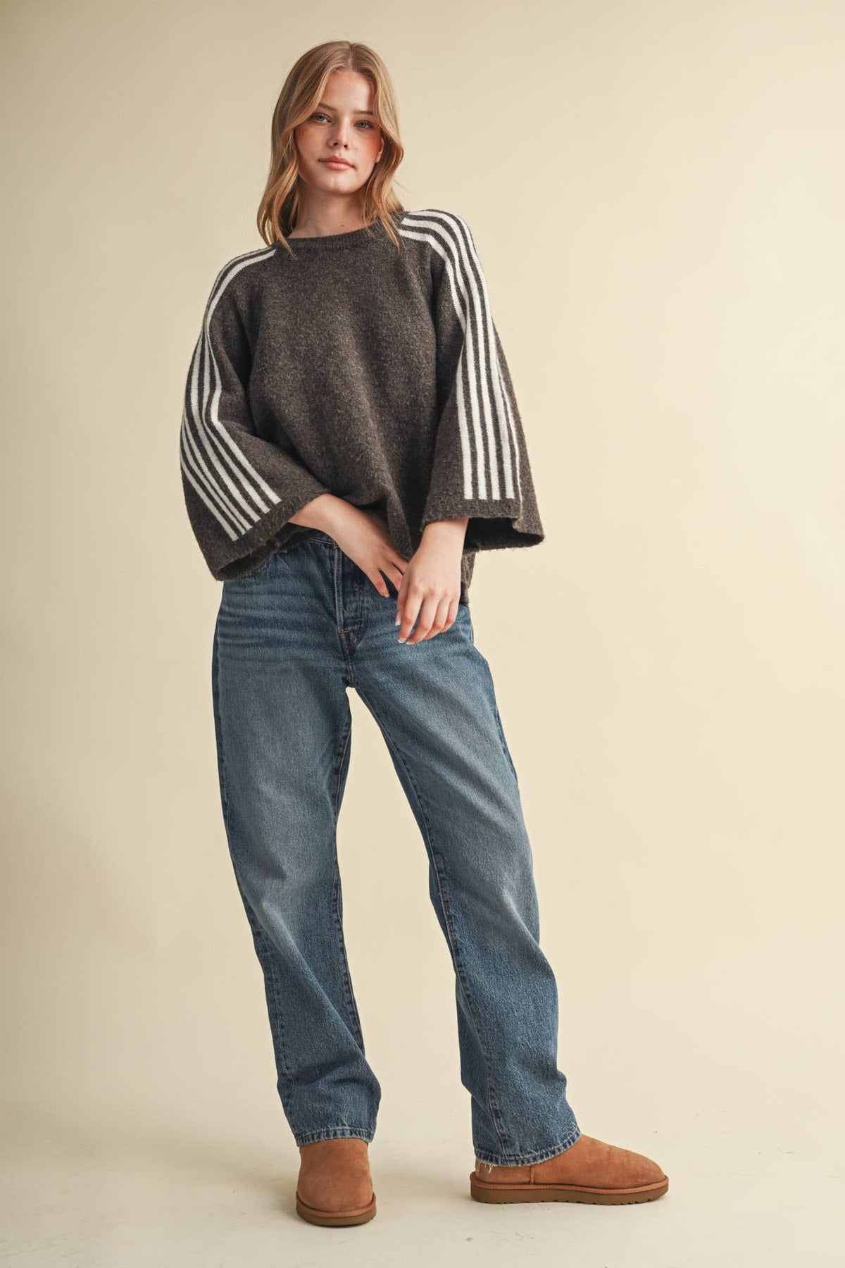 STRIPED 3/4 SLEEVE SWEATER