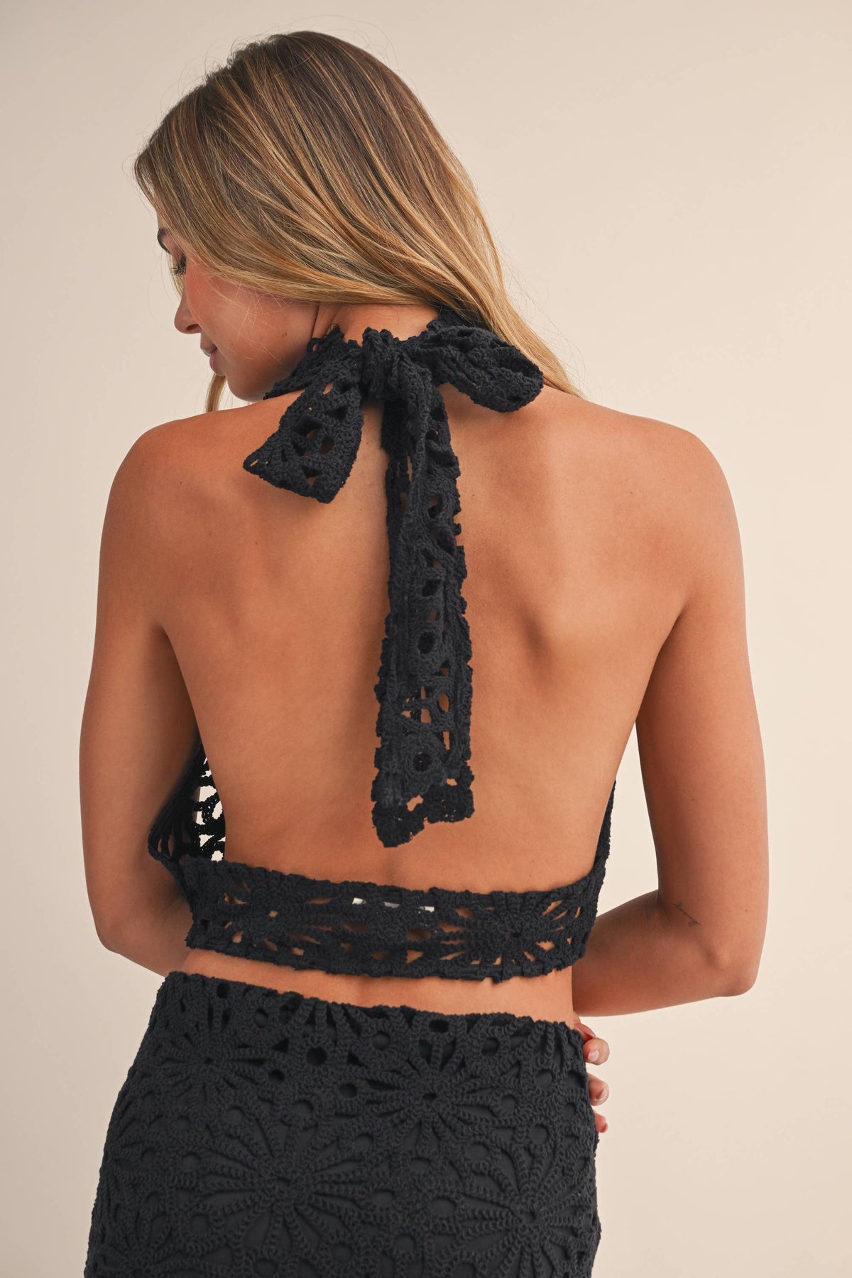 CROCHET LACE HALTER TOP