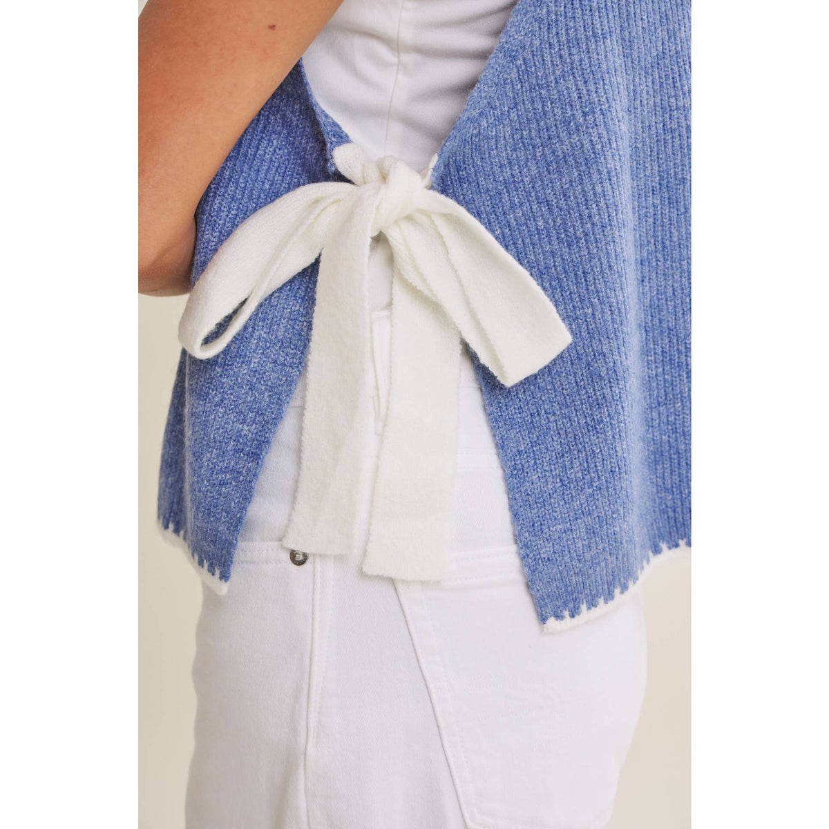 EFFORTLESS WEEKEND SIDE RIBBON TIE WHIPSTITCH SWEATER VEST