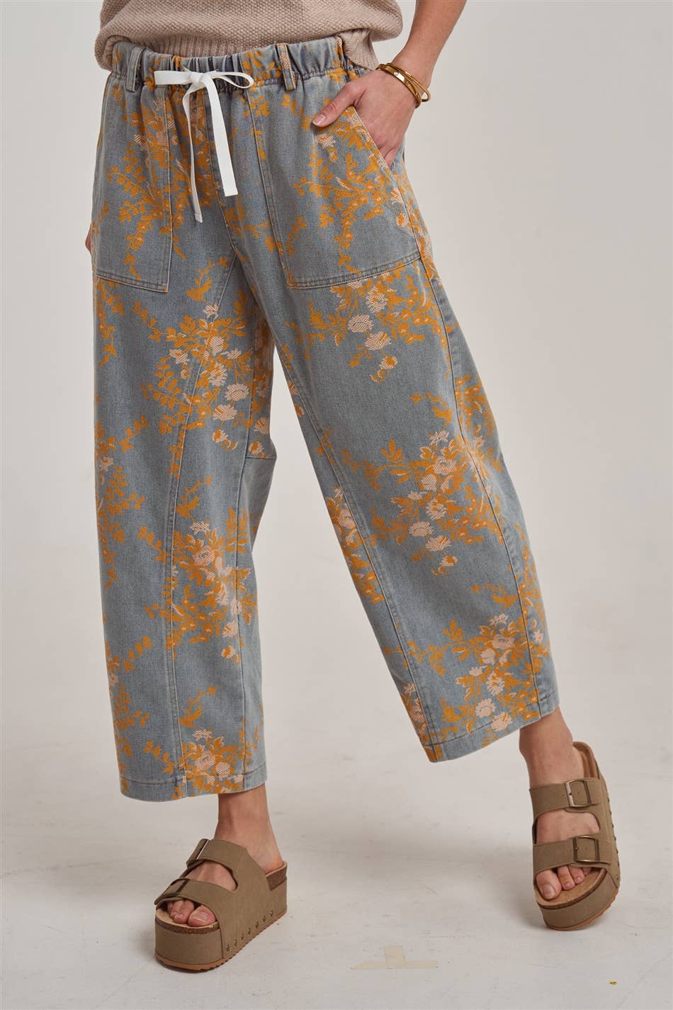 MID RISE RELAXED CASUAL FIT FLORAL DENIM JEANS