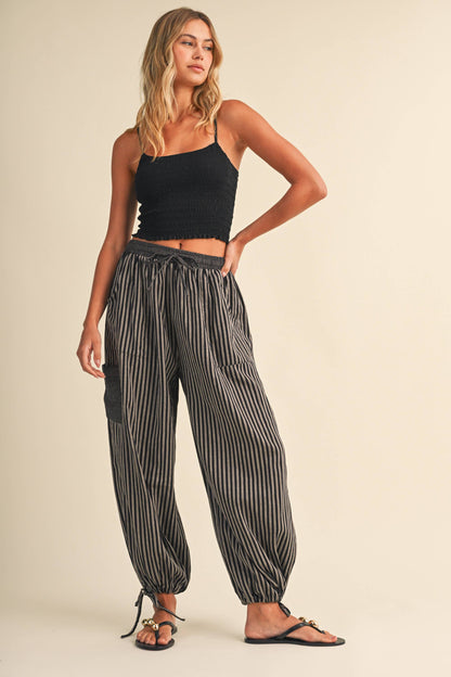 STRIPED DOUBLE GAUZE CONTRAST POCKET BALLOON PANTS