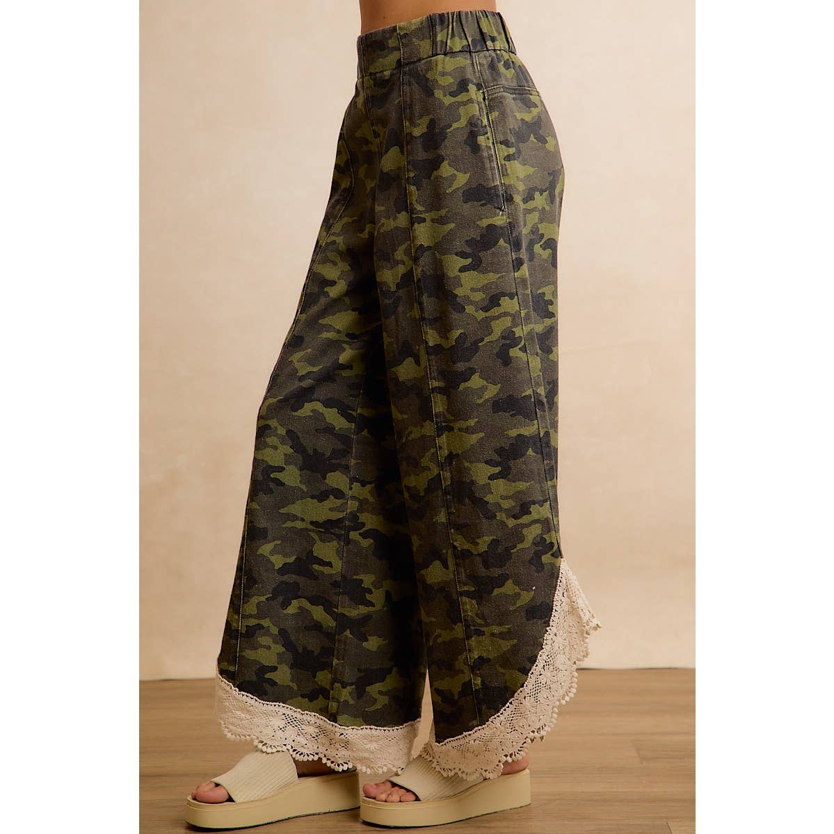 CAMO PRINT LACE HEM FULL LENGTH WIDE LEG PANTS