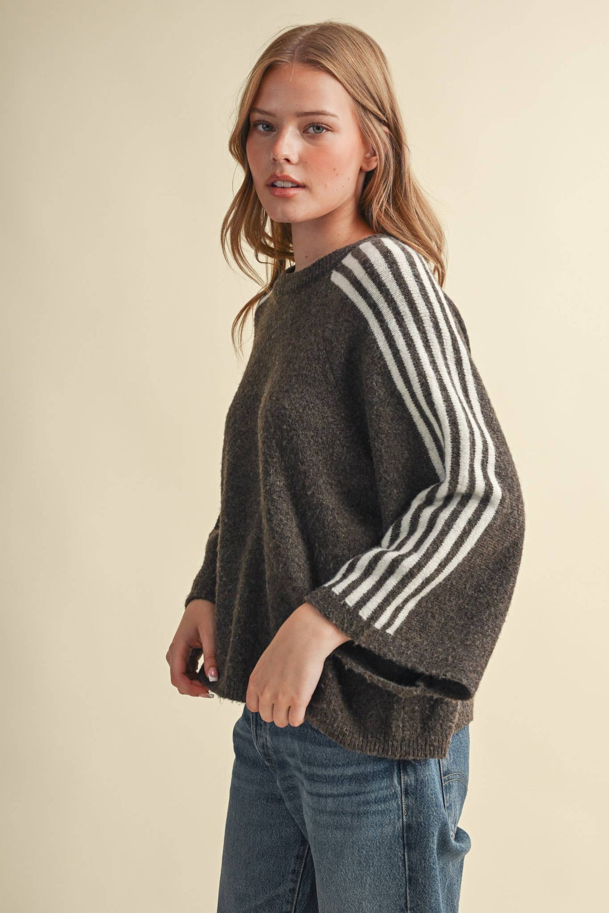 STRIPED 3/4 SLEEVE SWEATER