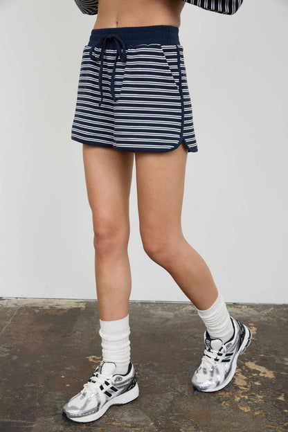 STRIPED CONTRAST WAIST KNIT LOUNGE SHORTS