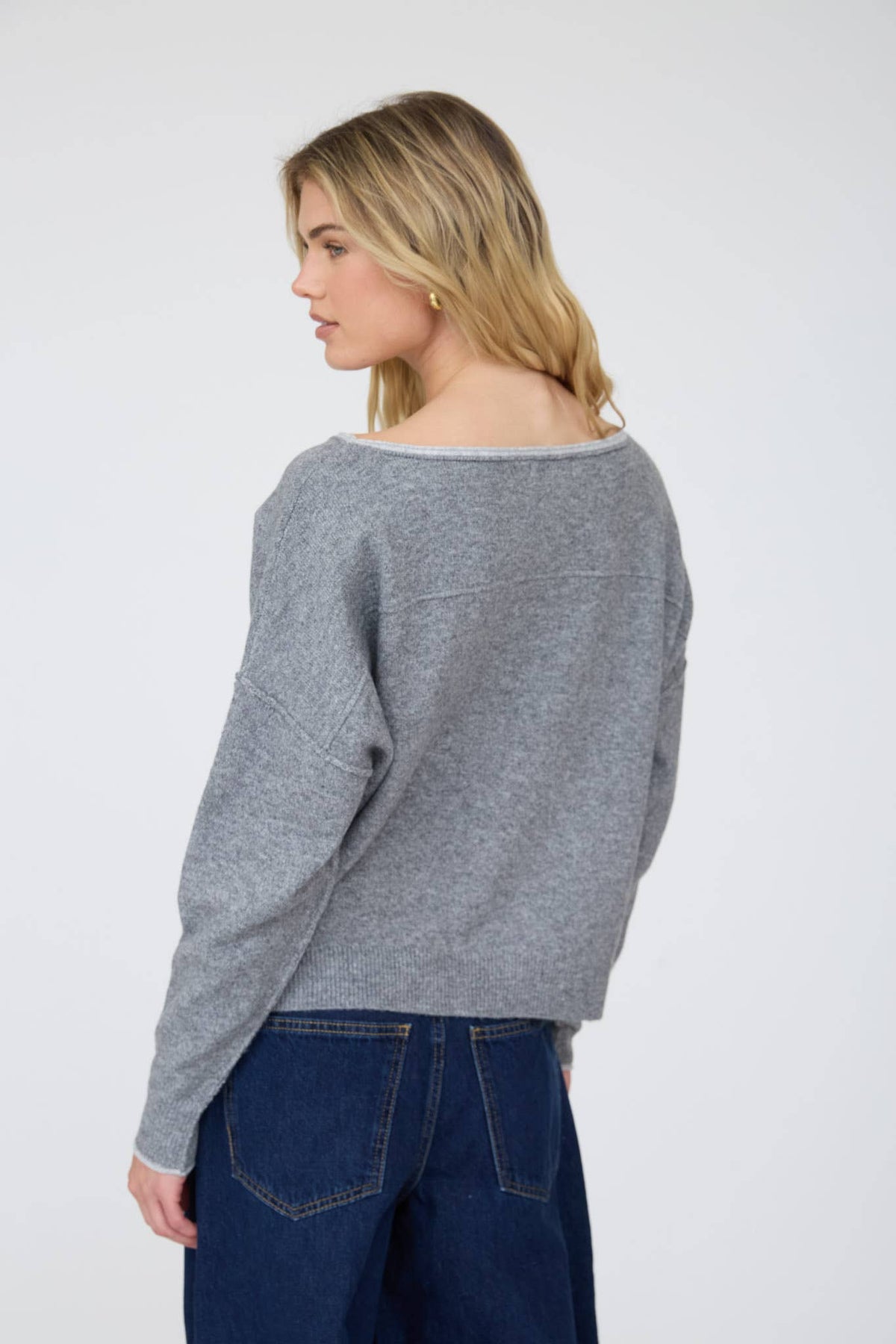 CONTRAST TRIM OFF SHOULDER LONG SLEEVE SWEATER