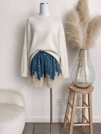 CRUSHED VELVET LACE TRIM SHORTS
