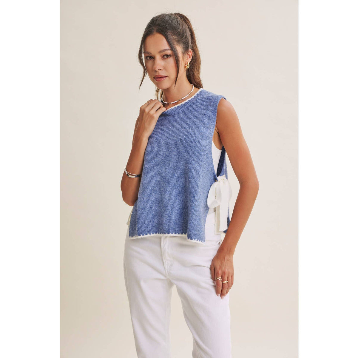 EFFORTLESS WEEKEND SIDE RIBBON TIE WHIPSTITCH SWEATER VEST