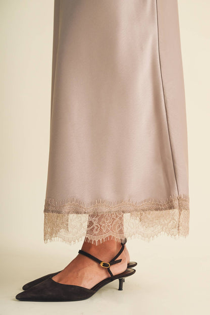 Scallop trim Lace Hem Slip Skirt