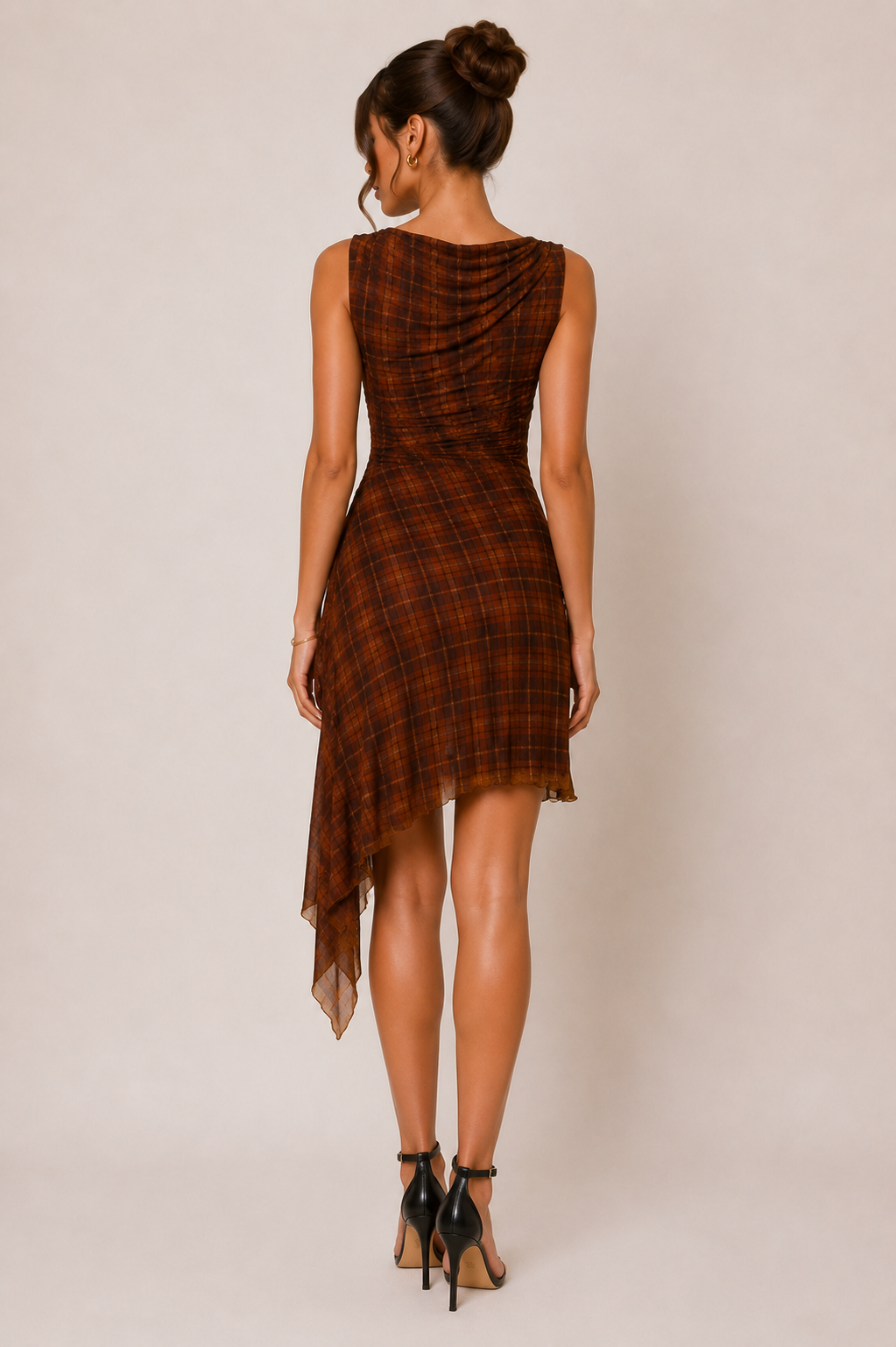 BROWN PLAID SLEEVELESS RUCH SIDE MINI DRESS