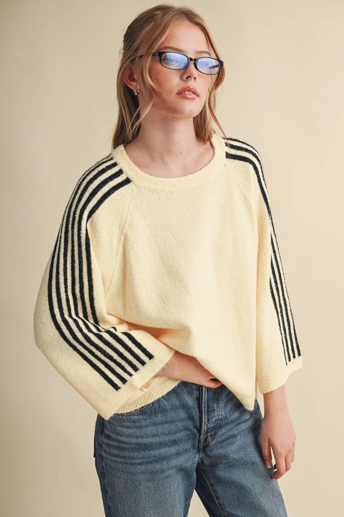 STRIPED 3/4 SLEEVE SWEATER