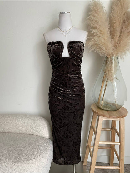 WIRE BUST RUCHED TUBE MIDI DRESS WITH BACK SLIT
