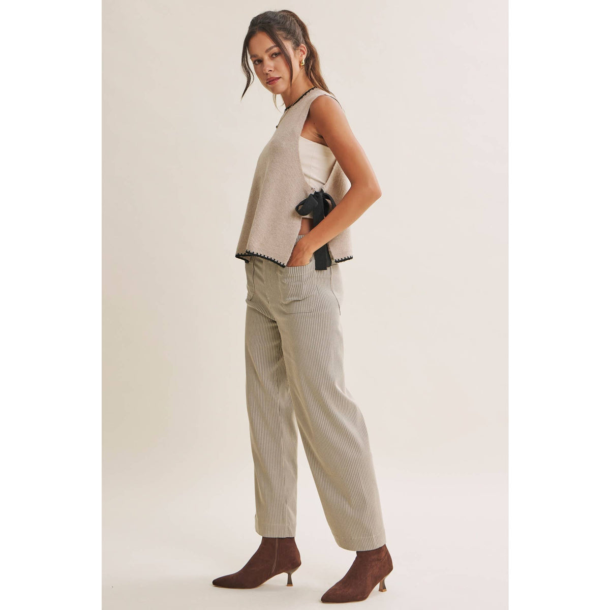 EFFORTLESS WEEKEND SIDE RIBBON TIE WHIPSTITCH SWEATER VEST