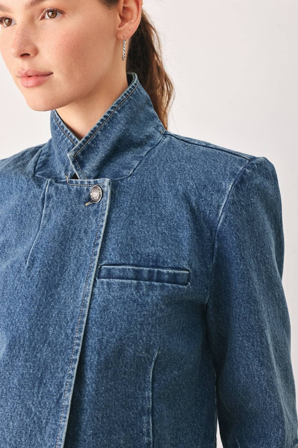 DENIM CROPPED JACKET