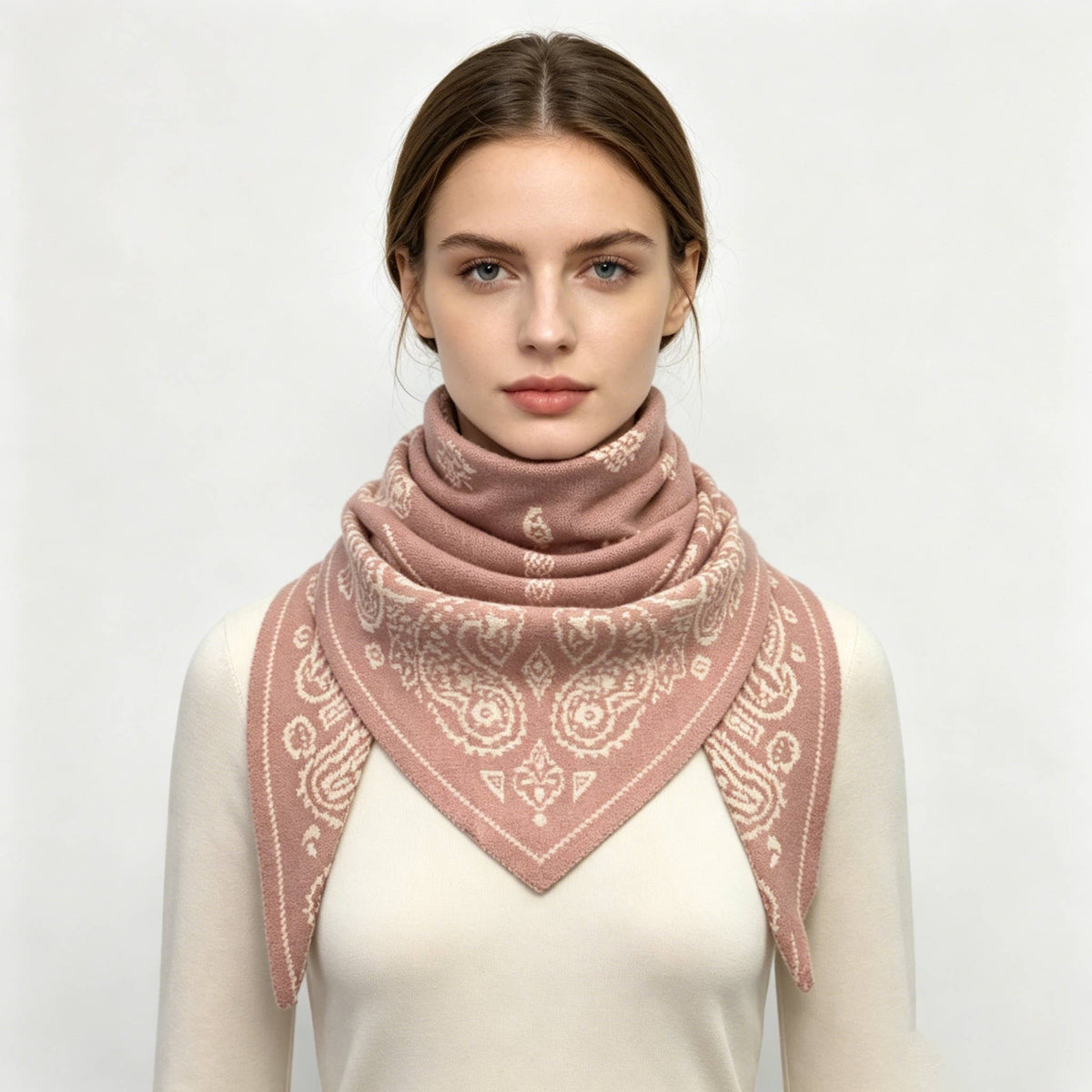 PAISLEY TRIANGLE BLANKET SCARF