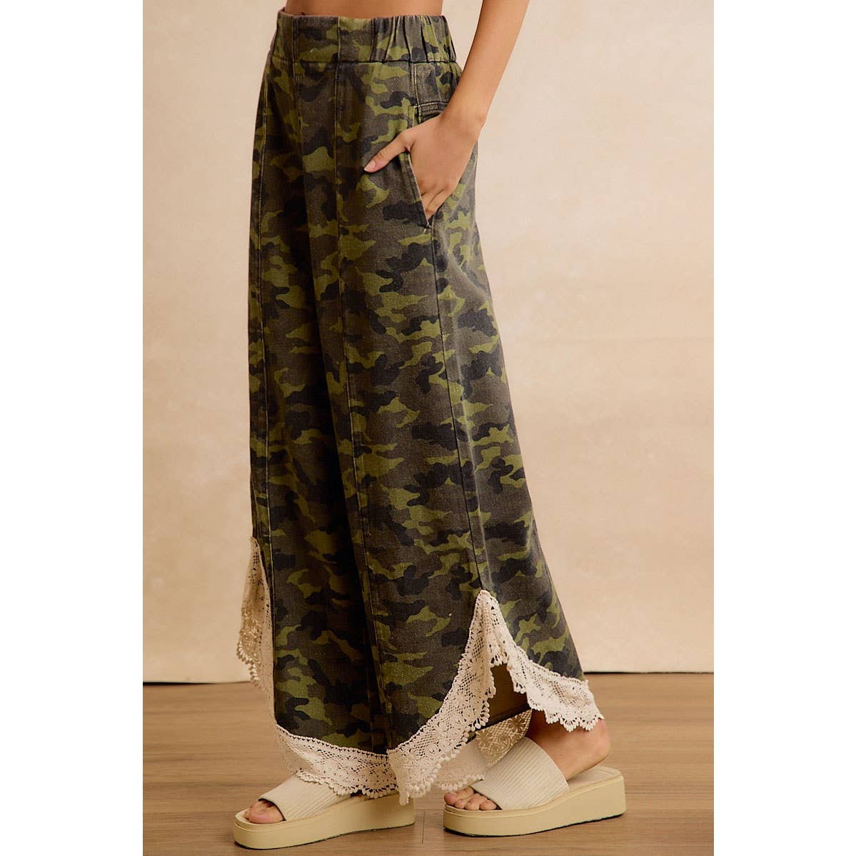 CAMO PRINT LACE HEM FULL LENGTH WIDE LEG PANTS