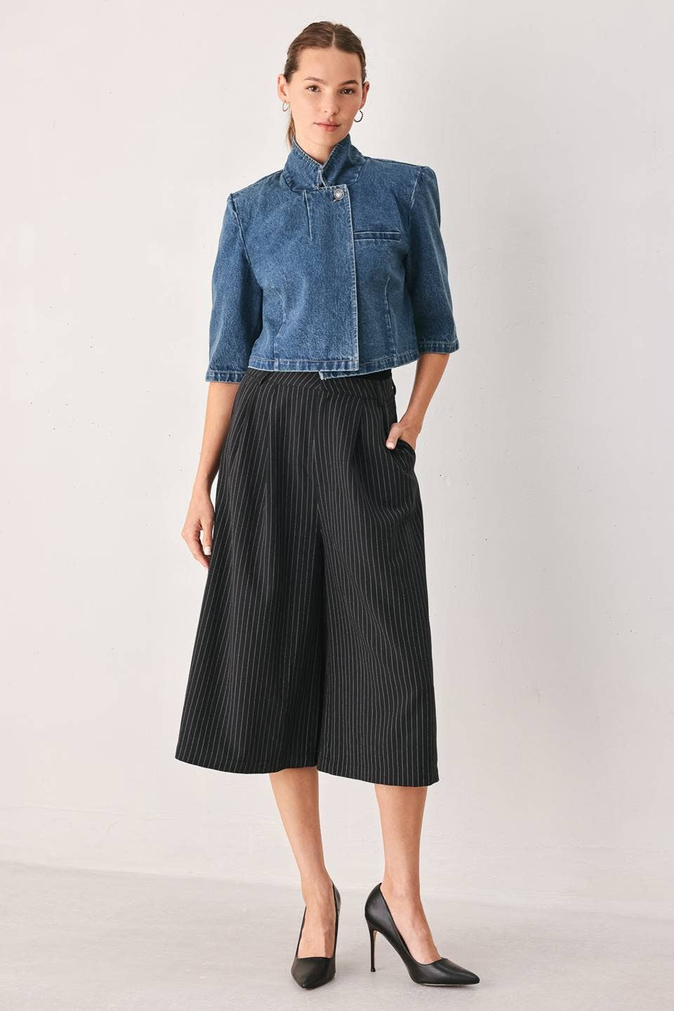 DENIM CROPPED JACKET