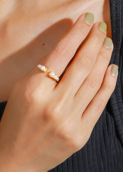 Gold Plated 925 Silver Graduated Prong Setting Pearl Ring
