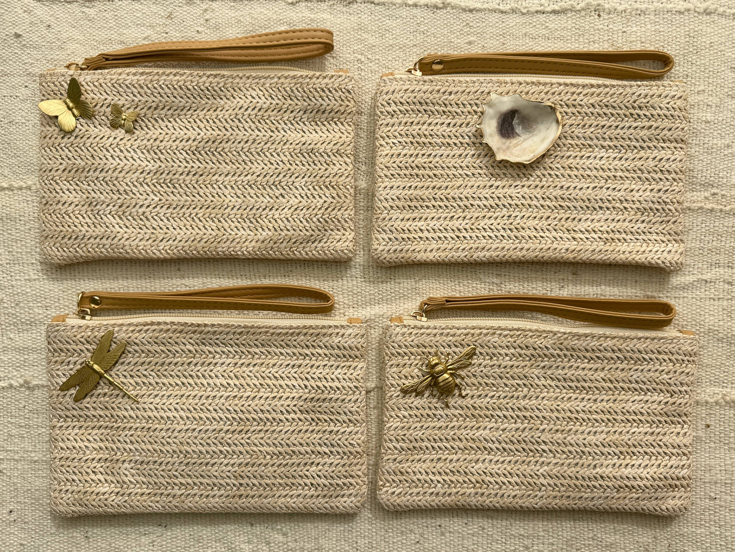 Straw clutch/wristlet bag