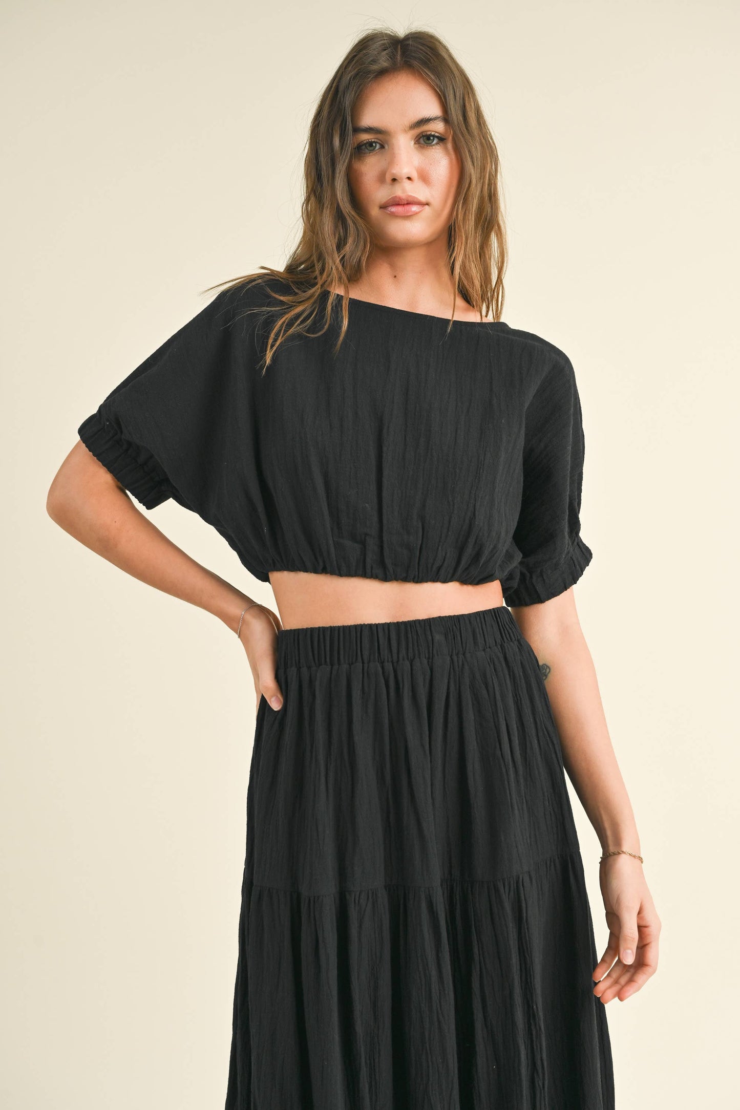MMT998   BOAT NECK SHORT TOP