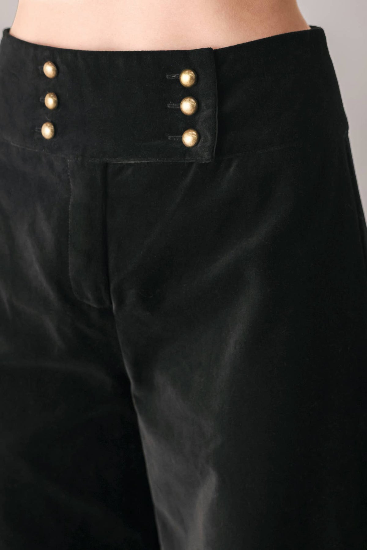 A woven velvet pant