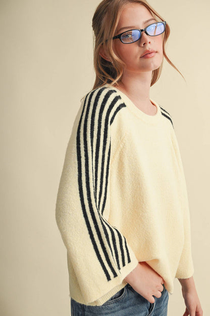 STRIPED 3/4 SLEEVE SWEATER